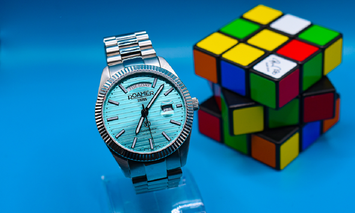Roamer Primeline Day-date 2 Tiffany Blue – Az aktuális divat tengerkék hullámain lovagolva