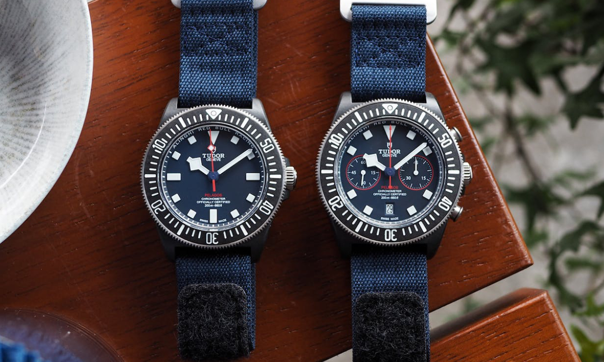 A Tudor bemutatja a Carbon Pelagos FXD Chrono és Pelagos FXD „Alinghi Red Bull Racing Edition” modelleket
