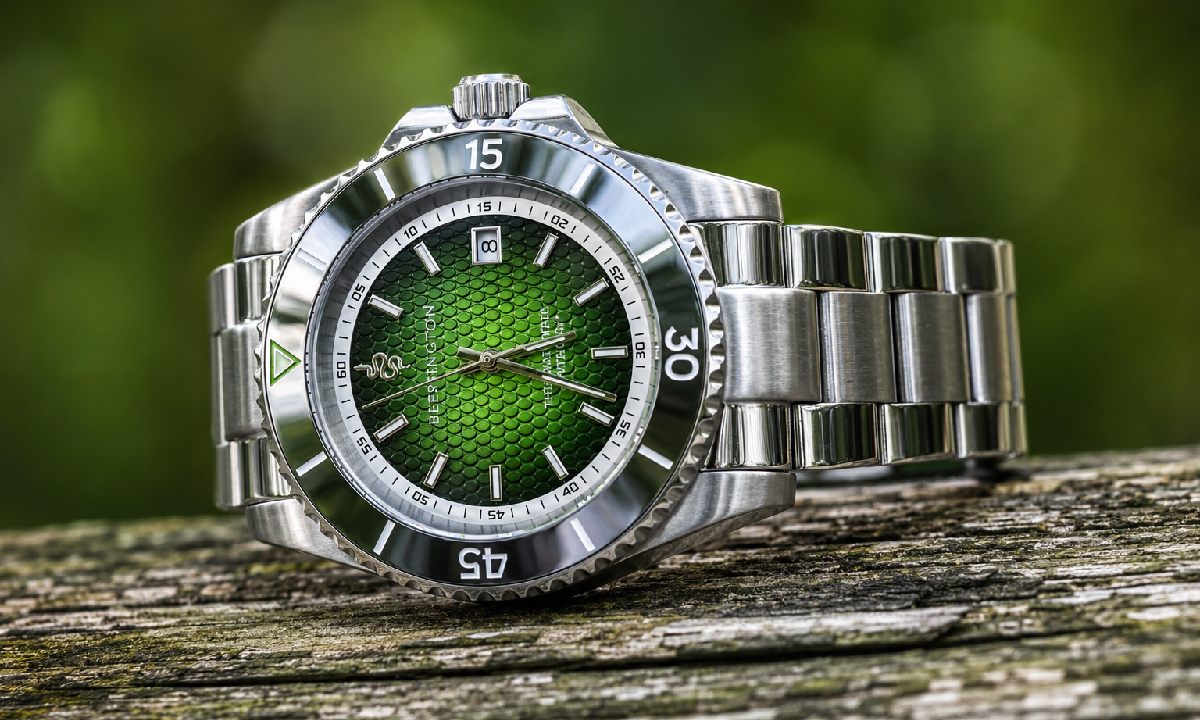 Smaragzöld pitont a csuklóra! – Blessington & Co Green Tree Python Tungsten